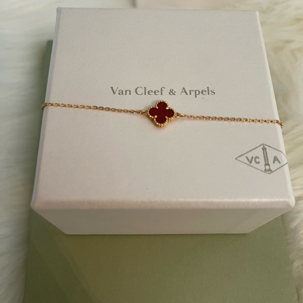 SOLD!! Van Cleef & Arpels 18k rose gold sweet carnelian bracelet